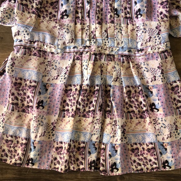 JW Woman Flirty Patterned Blouse size 0X - Picture 5 of 8